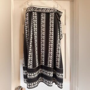 Ann Taylor Blue and White Floral A-Line Skirt